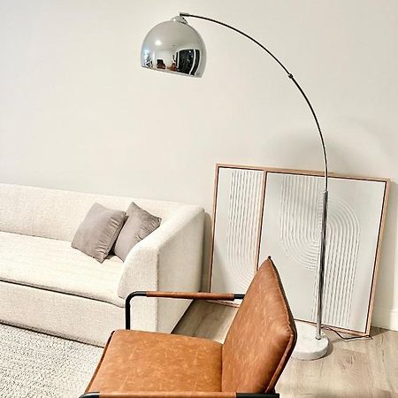 Modern 2 Bed Furnished Apartment In Quincy Eksteriør billede