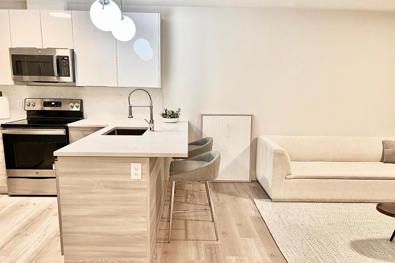 Modern 2 Bed Furnished Apartment In Quincy Eksteriør billede
