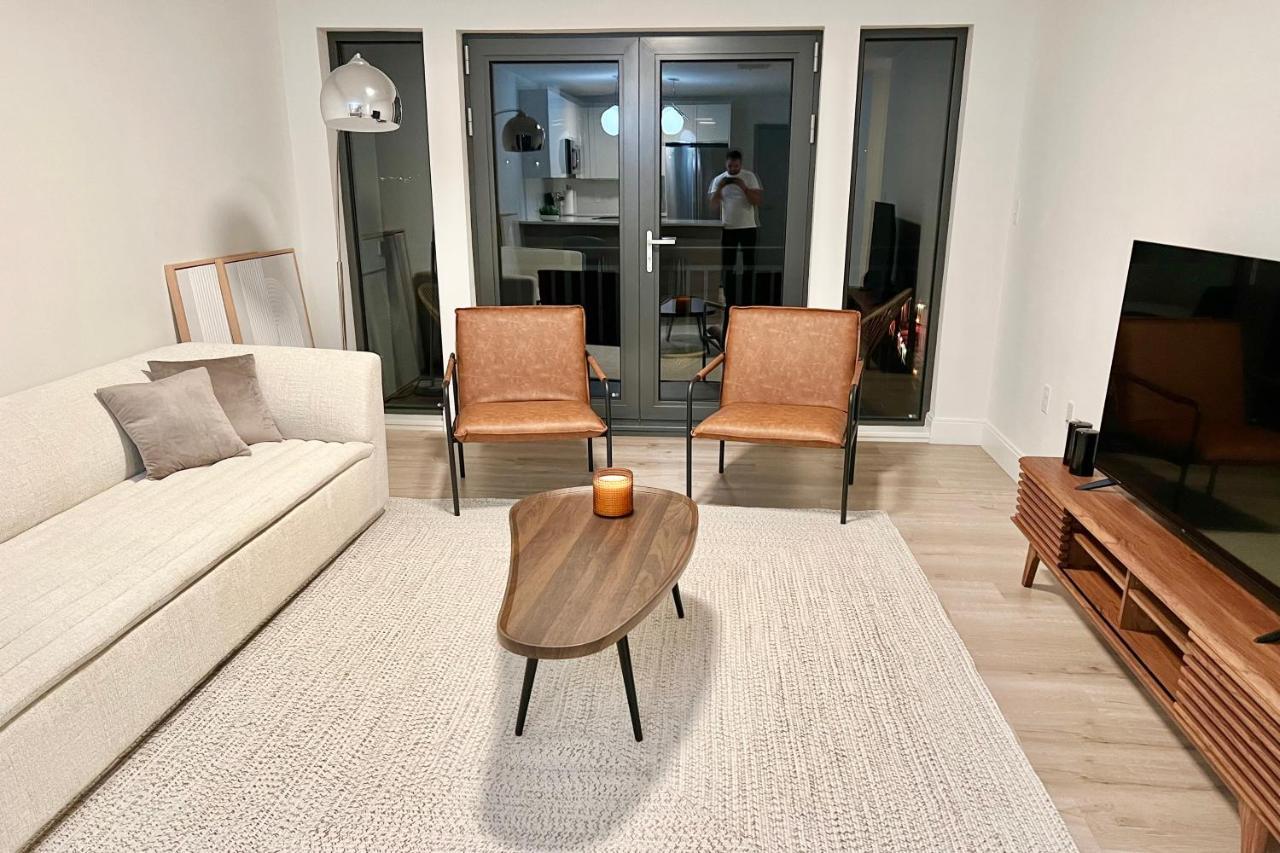 Modern 2 Bed Furnished Apartment In Quincy Eksteriør billede