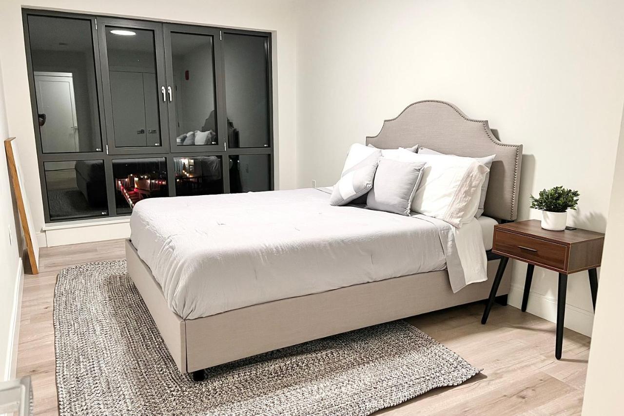 Modern 2 Bed Furnished Apartment In Quincy Eksteriør billede