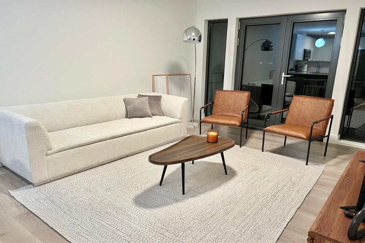 Modern 2 Bed Furnished Apartment In Quincy Eksteriør billede