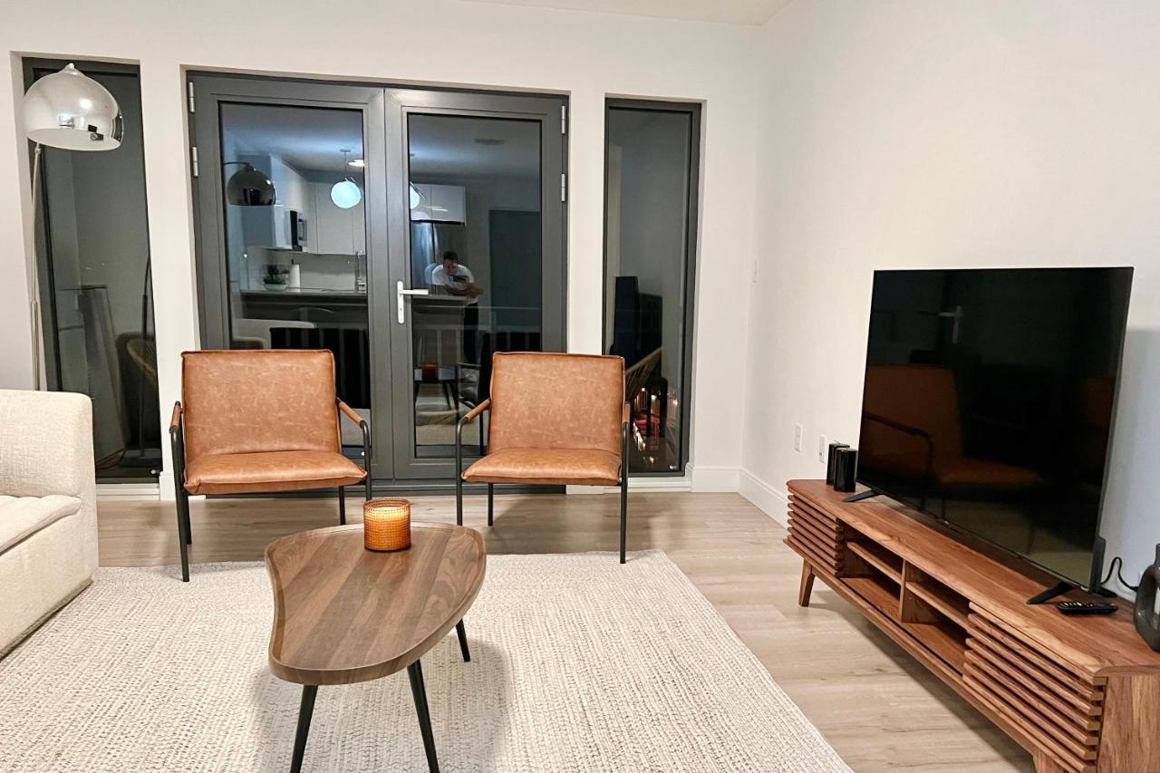 Modern 2 Bed Furnished Apartment In Quincy Eksteriør billede