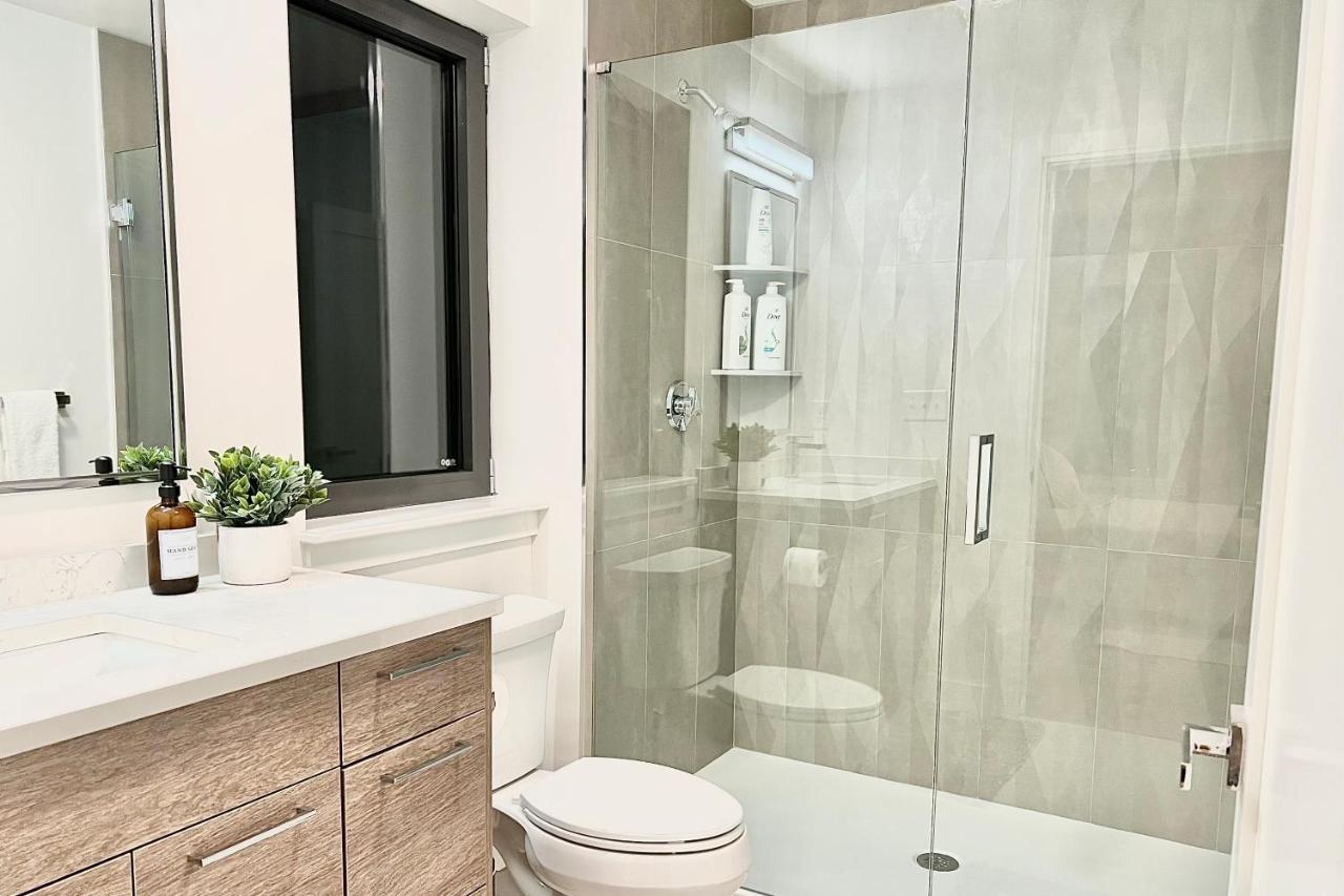 Modern 2 Bed Furnished Apartment In Quincy Eksteriør billede